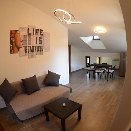 דירות קפרקוטה Finalmente A Casa מראה חיצוני תמונה